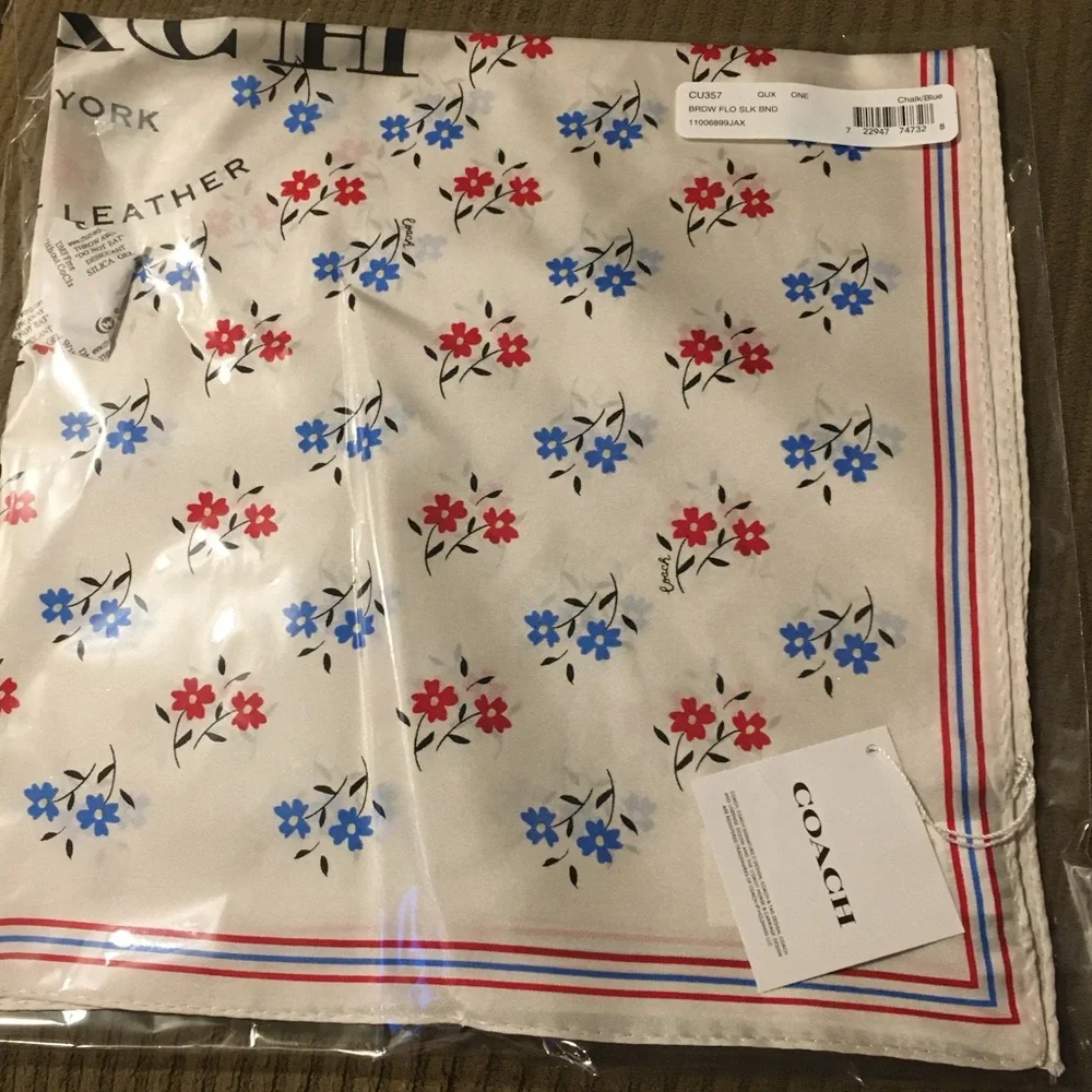 Coach Boardwalk Floral Print Silk Bandana nwt in packaging - Picture 3 of 5